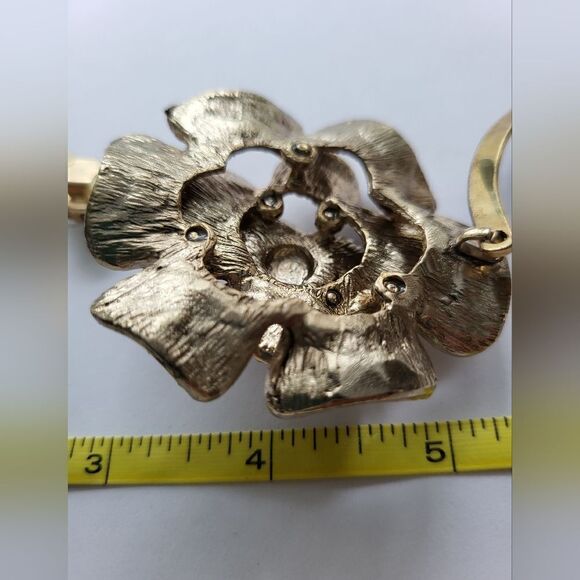 Stunning Classic Necklace and Earring Set NEW Never Worn. - Picture 8 of 15